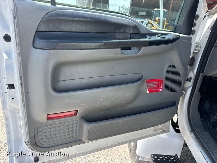 image for item EM8309 2004 Ford F750 Super Duty water truck