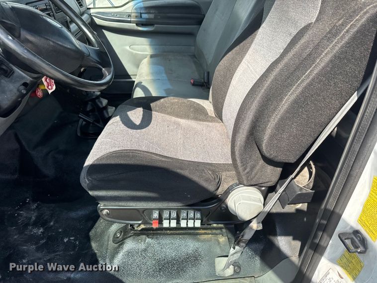 image for item EM8309 2004 Ford F750 Super Duty water truck