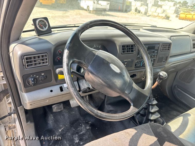 image for item EM8309 2004 Ford F750 Super Duty water truck