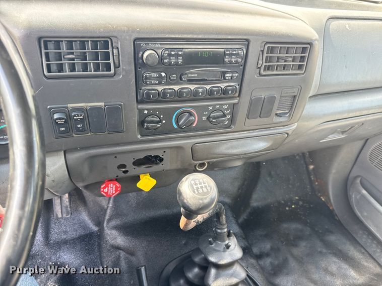 image for item EM8309 2004 Ford F750 Super Duty water truck