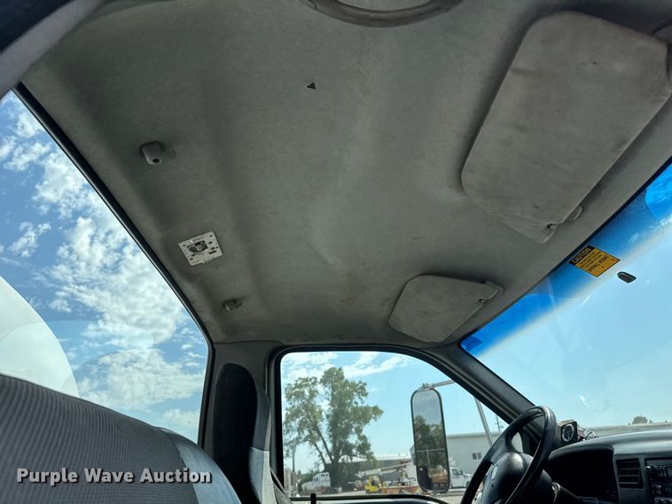 image for item EM8309 2004 Ford F750 Super Duty water truck