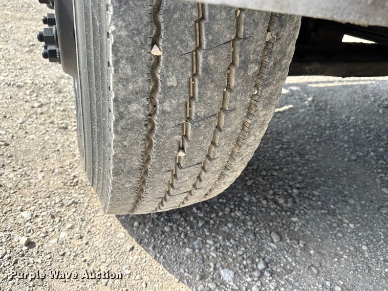 image for item EM8309 2004 Ford F750 Super Duty water truck