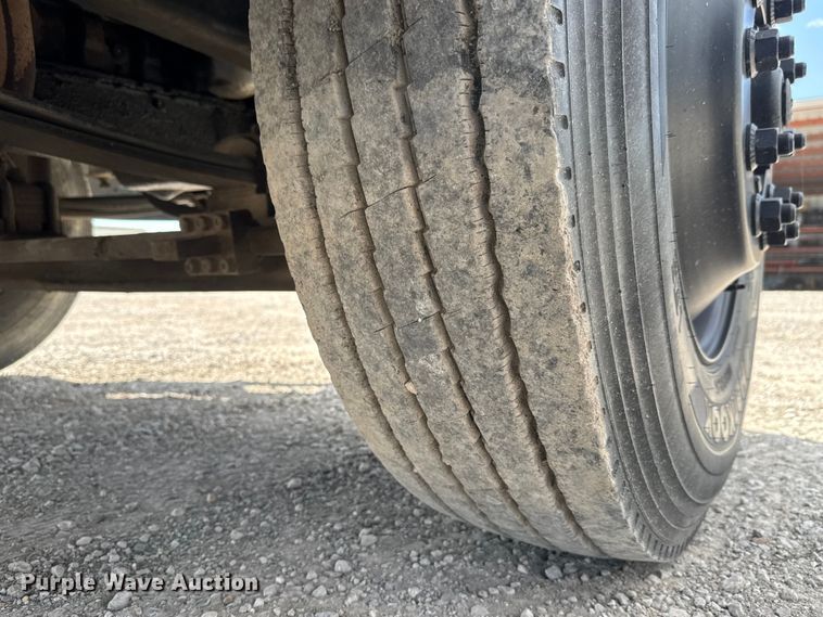 image for item EM8309 2004 Ford F750 Super Duty water truck