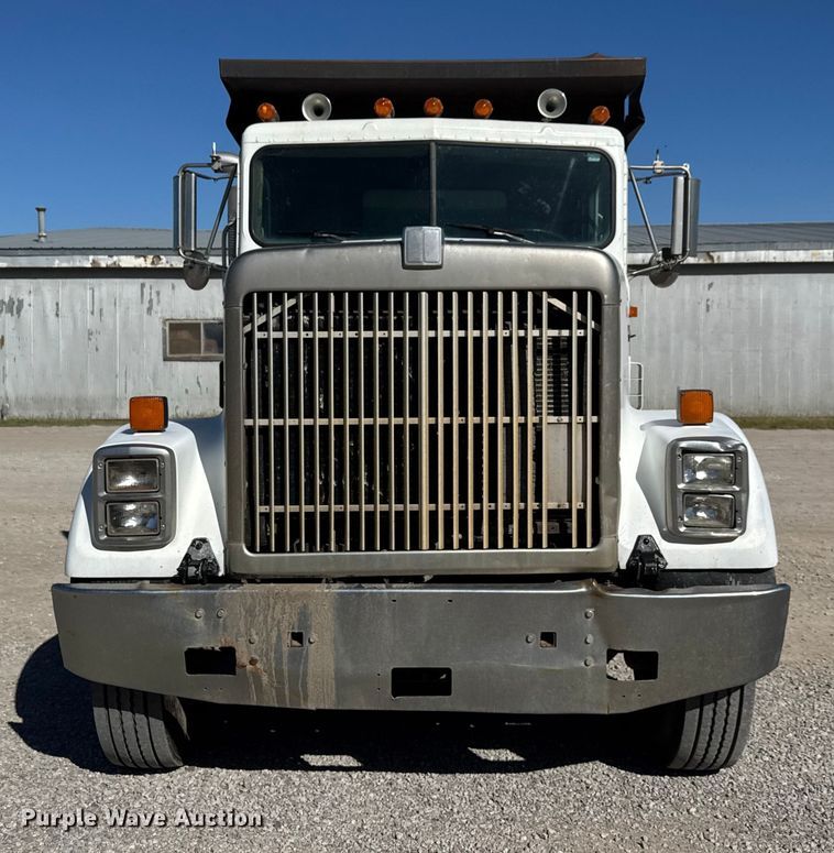 image for item EM8459 1996 International  9300  dump truck