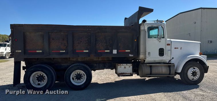 image for item EM8459 1996 International  9300  dump truck