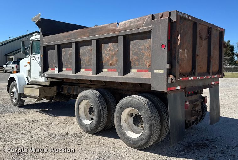 image for item EM8459 1996 International  9300  dump truck