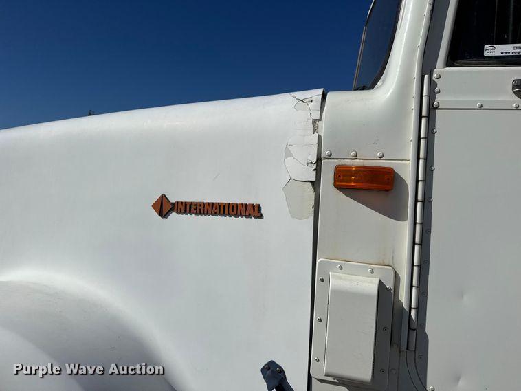 image for item EM8459 1996 International  9300  dump truck