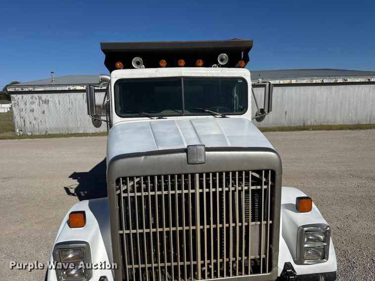 image for item EM8459 1996 International  9300  dump truck