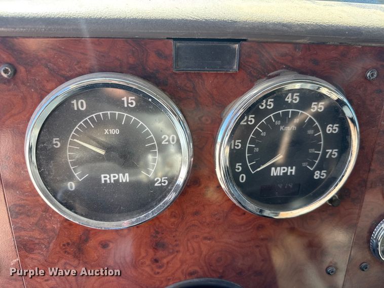 image for item EM8459 1996 International  9300  dump truck