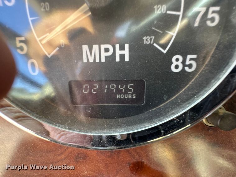 image for item EM8459 1996 International  9300  dump truck