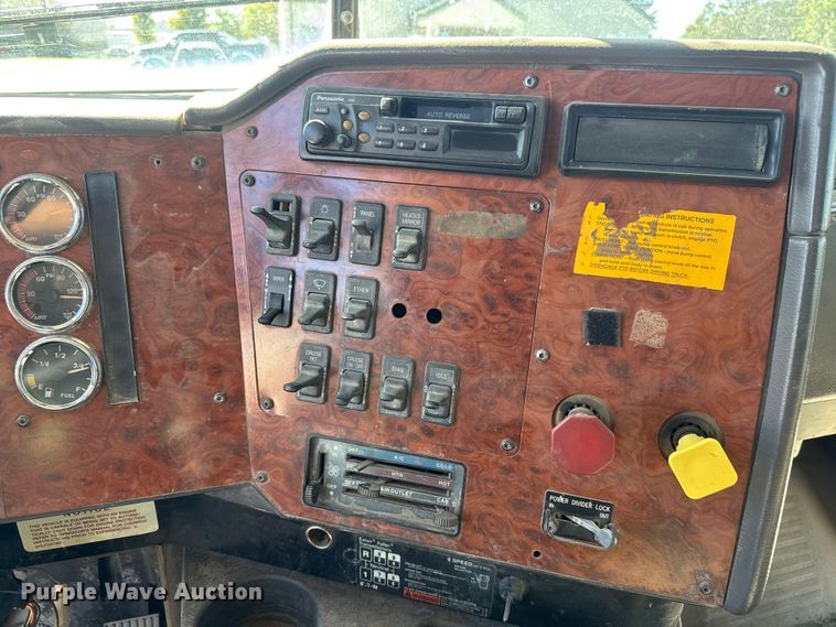 image for item EM8459 1996 International  9300  dump truck