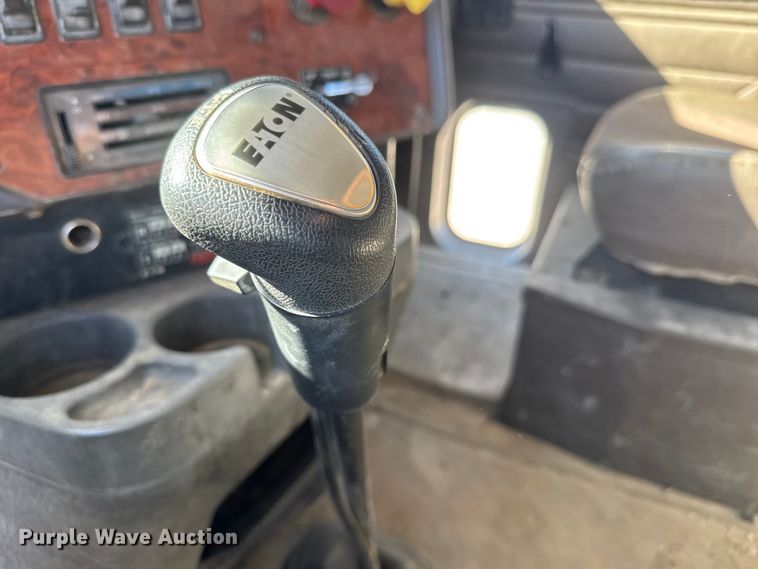 image for item EM8459 1996 International  9300  dump truck