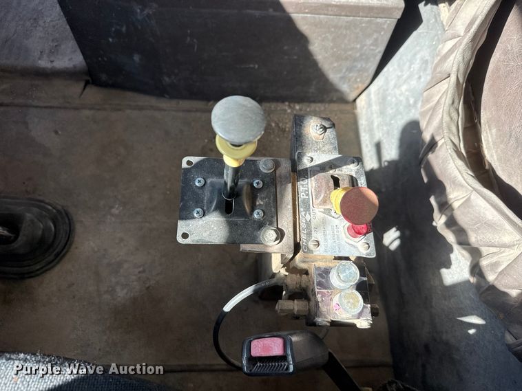 image for item EM8459 1996 International  9300  dump truck