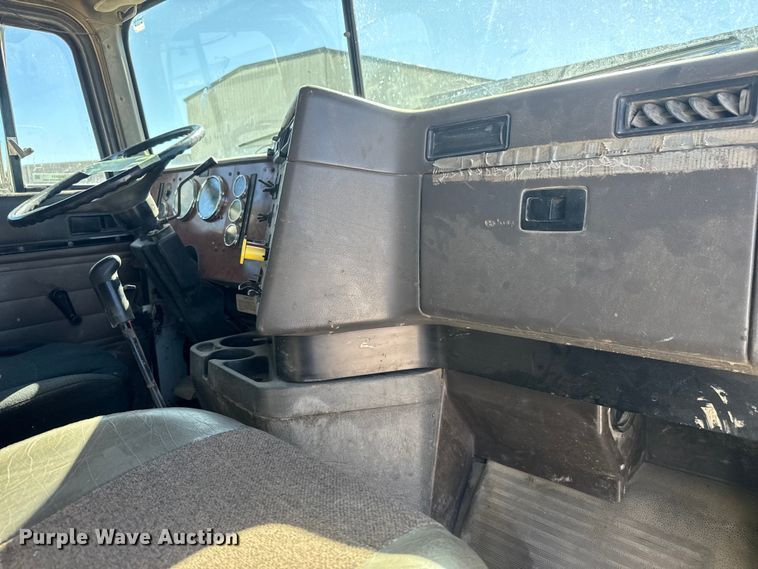 image for item EM8459 1996 International  9300  dump truck