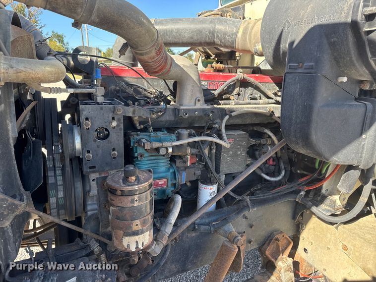 image for item EM8459 1996 International  9300  dump truck