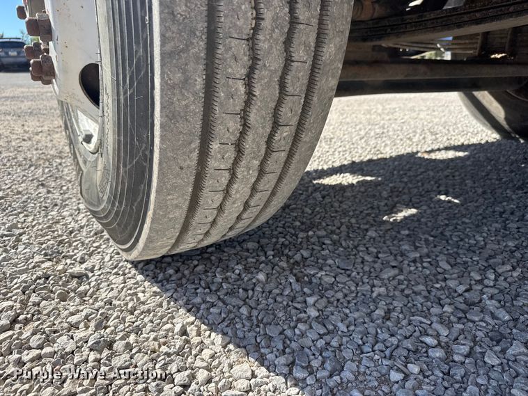 image for item EM8459 1996 International  9300  dump truck