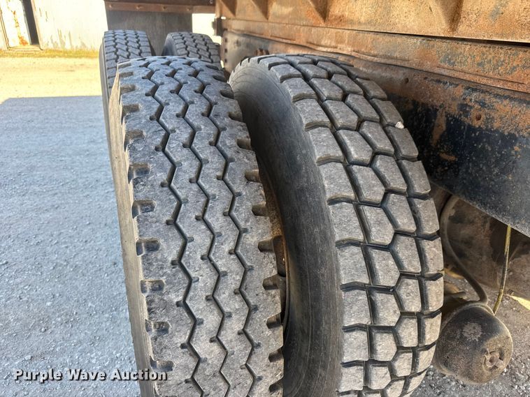 image for item EM8459 1996 International  9300  dump truck