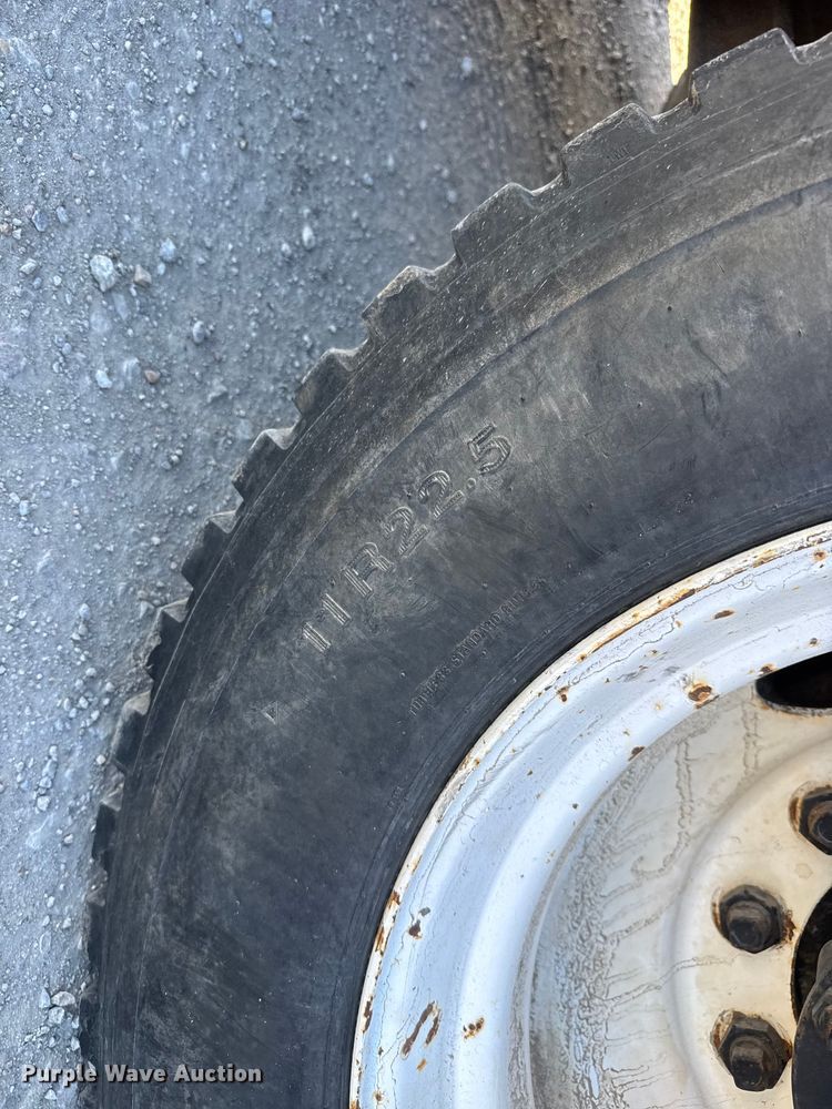 image for item EM8459 1996 International  9300  dump truck