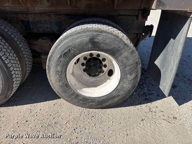 image for item EM8459 1996 International  9300  dump truck