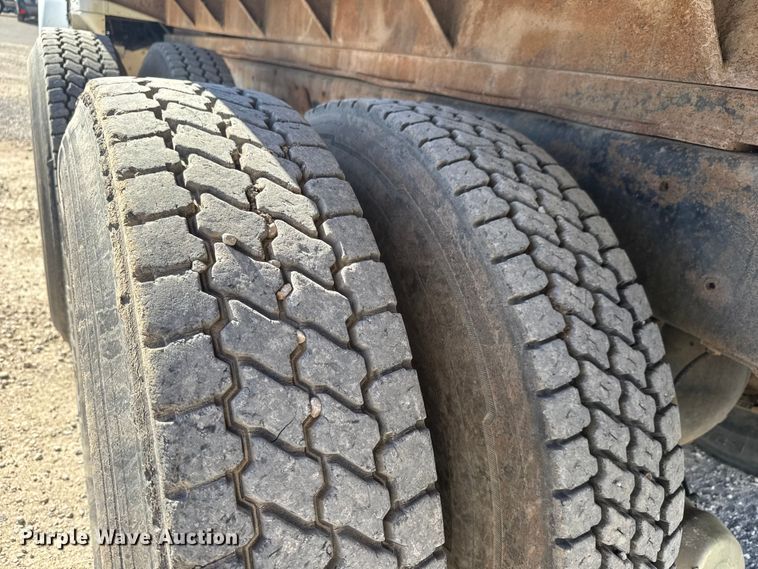 image for item EM8459 1996 International  9300  dump truck