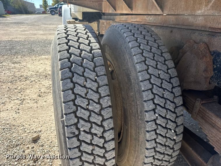 image for item EM8459 1996 International  9300  dump truck