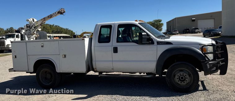 image for item EM8461 2013 Ford F450 Super Duty XL  SuperCab utility / service truck