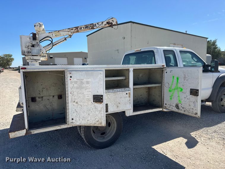 image for item EM8461 2013 Ford F450 Super Duty XL  SuperCab utility / service truck