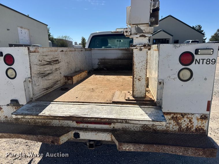 image for item EM8461 2013 Ford F450 Super Duty XL  SuperCab utility / service truck