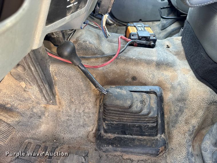 image for item EM8461 2013 Ford F450 Super Duty XL  SuperCab utility / service truck