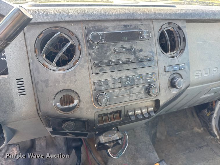 image for item EM8461 2013 Ford F450 Super Duty XL  SuperCab utility / service truck