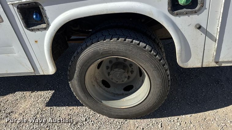 image for item EM8461 2013 Ford F450 Super Duty XL  SuperCab utility / service truck