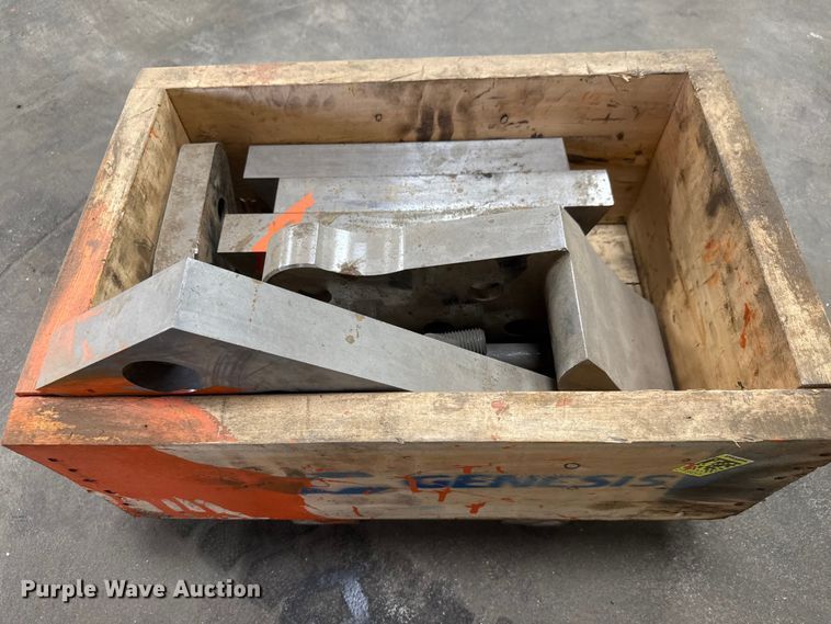 image for item EM8463 Genesis GXT775R excavator shear