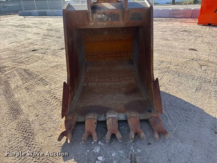 image for item EM8464 2012 Komatsu PC490LC-10 excavator