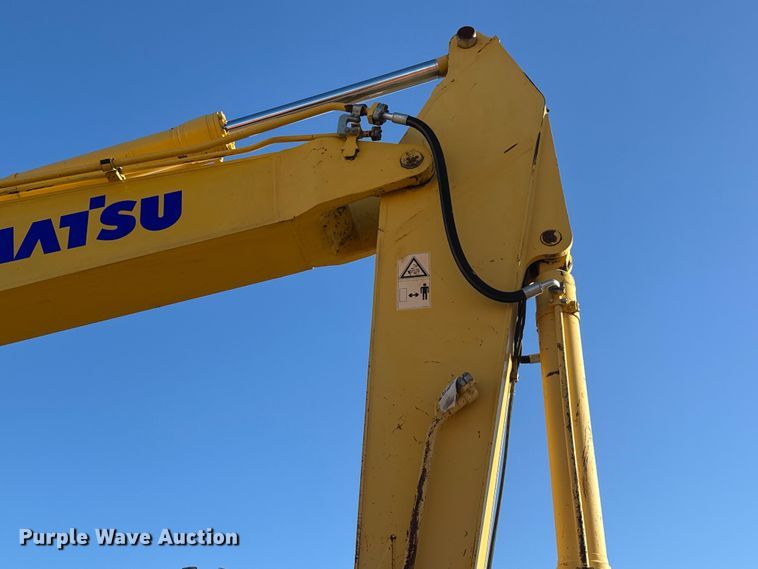 image for item EM8464 2012 Komatsu PC490LC-10 excavator