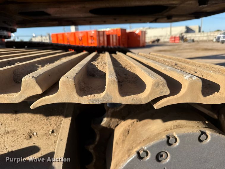 image for item EM8464 2012 Komatsu PC490LC-10 excavator