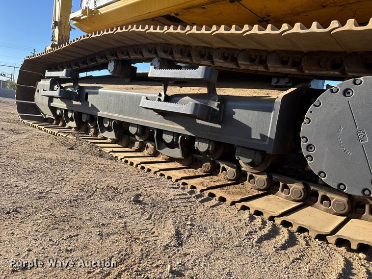 image for item EM8464 2012 Komatsu PC490LC-10 excavator