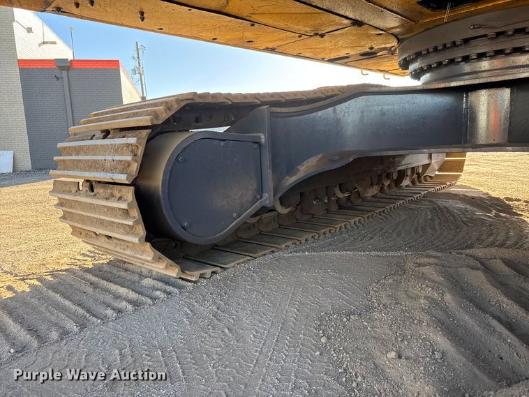 image for item EM8464 2012 Komatsu PC490LC-10 excavator