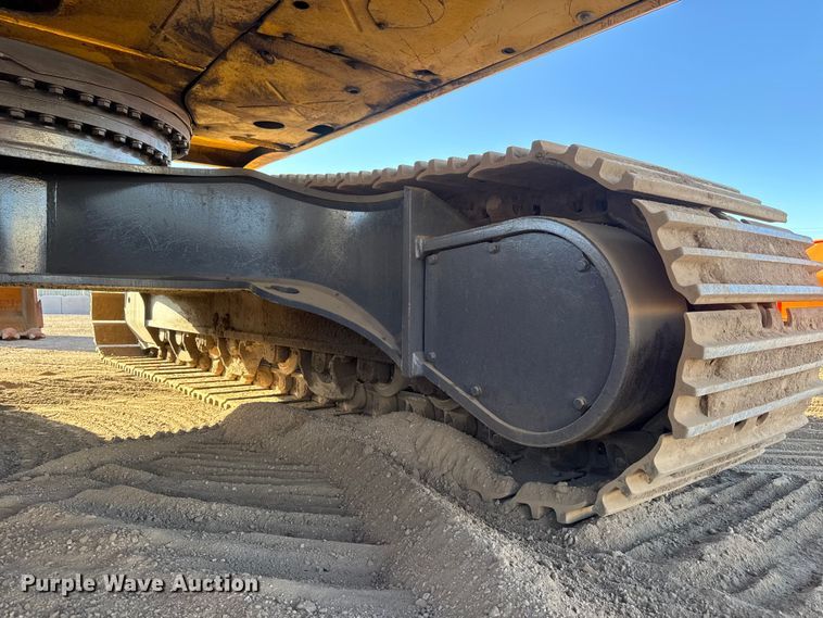 image for item EM8464 2012 Komatsu PC490LC-10 excavator