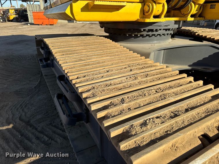 image for item EM8464 2012 Komatsu PC490LC-10 excavator