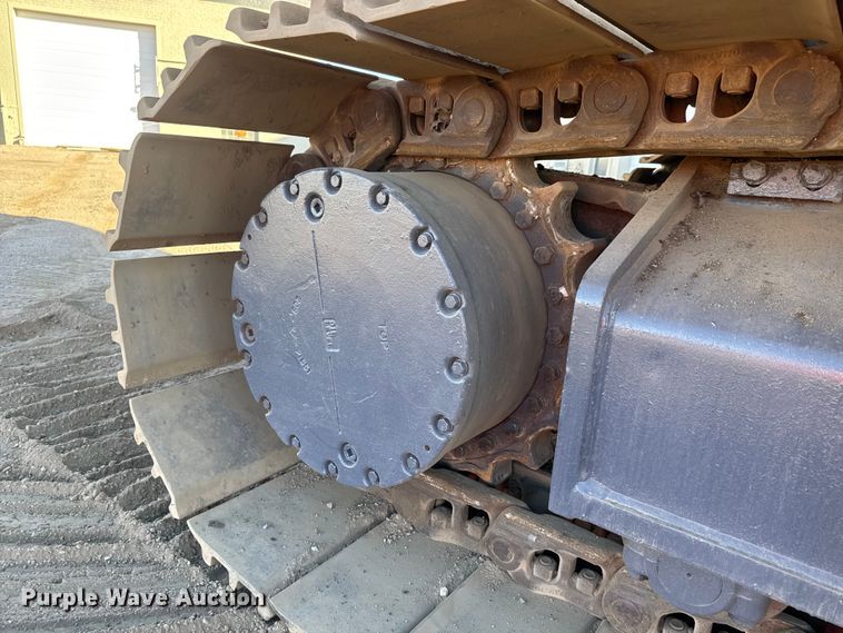 image for item EM8464 2012 Komatsu PC490LC-10 excavator