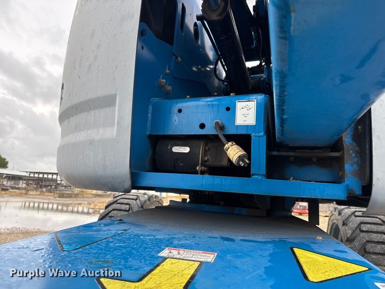 image for item EM8473 2012 Genie Z-45/25J boom lift