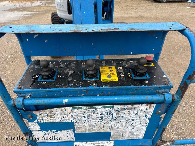 image for item EM8473 2012 Genie Z-45/25J boom lift
