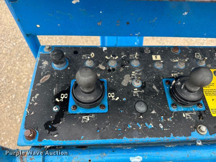 image for item EM8473 2012 Genie Z-45/25J boom lift