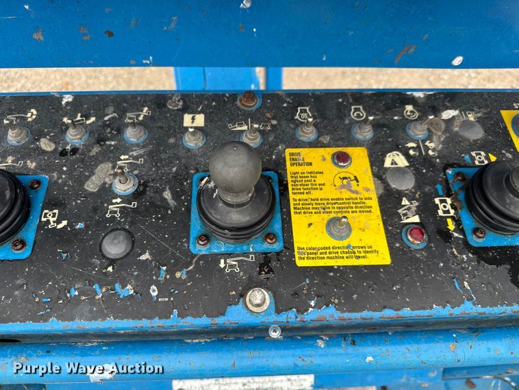 image for item EM8473 2012 Genie Z-45/25J boom lift