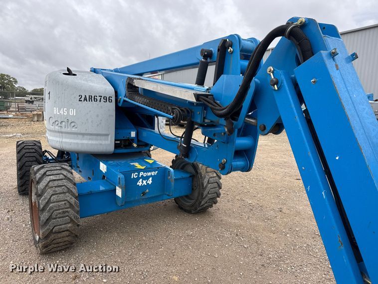 image for item EM8473 2012 Genie Z-45/25J boom lift