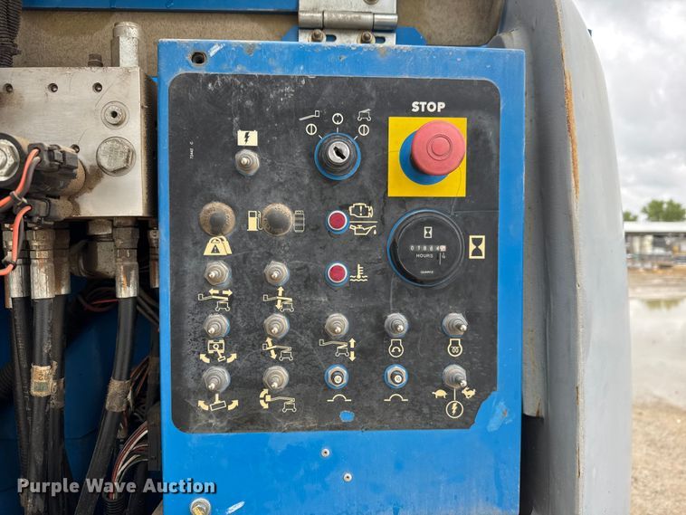 image for item EM8473 2012 Genie Z-45/25J boom lift