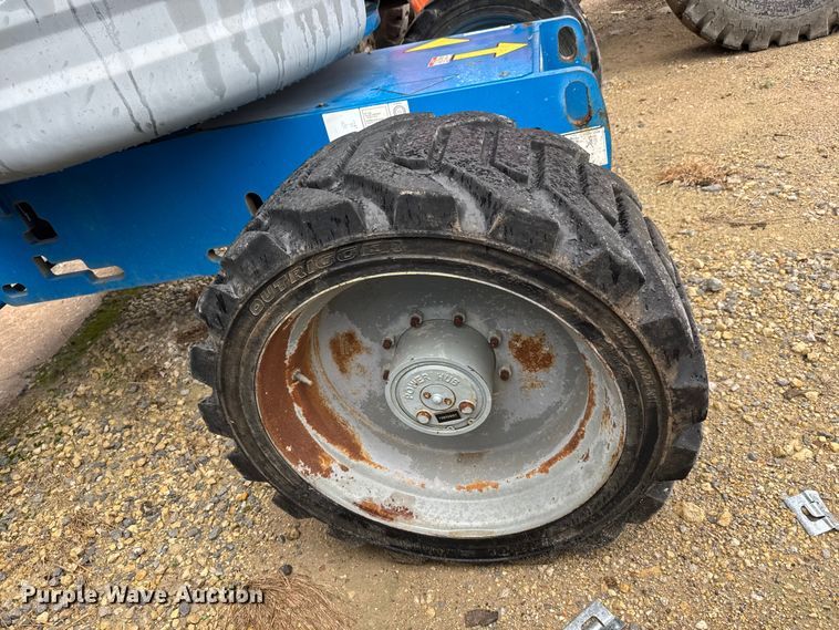 image for item EM8473 2012 Genie Z-45/25J boom lift