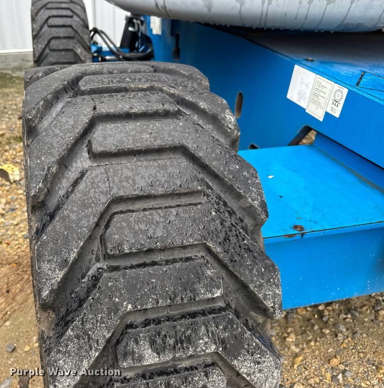 image for item EM8473 2012 Genie Z-45/25J boom lift