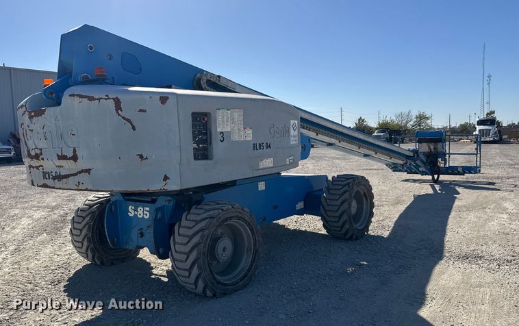 image for item EM8475 2012 Genie S85 boom lift