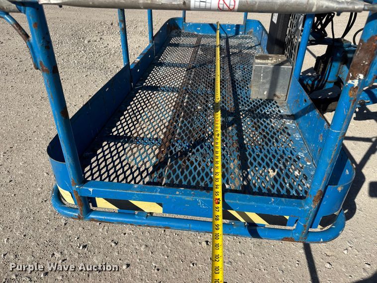 image for item EM8475 2012 Genie S85 boom lift